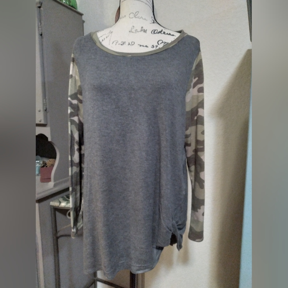 Women's top size 1X